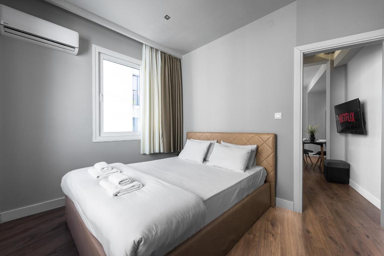 Upper Floor, The Luxury Suites Солун Екстериор снимка
