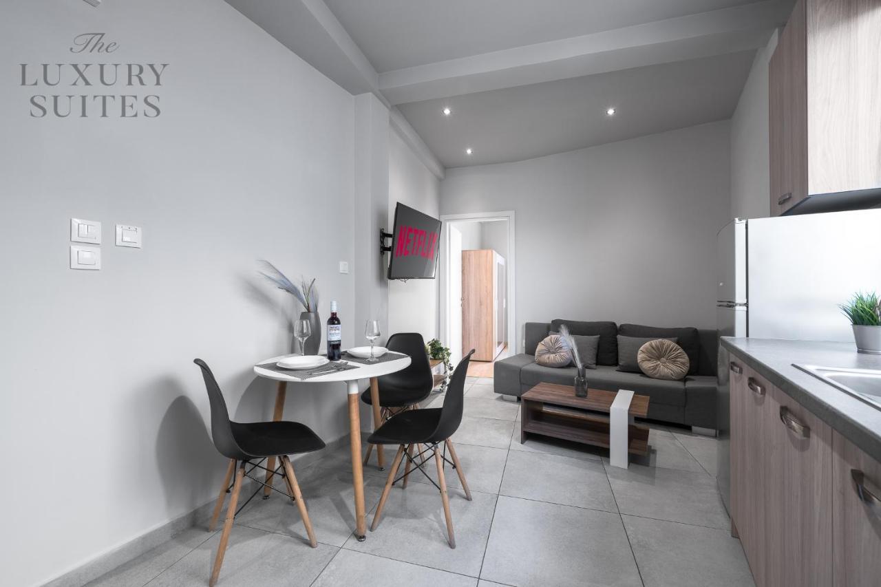 Upper Floor, The Luxury Suites Солун Екстериор снимка