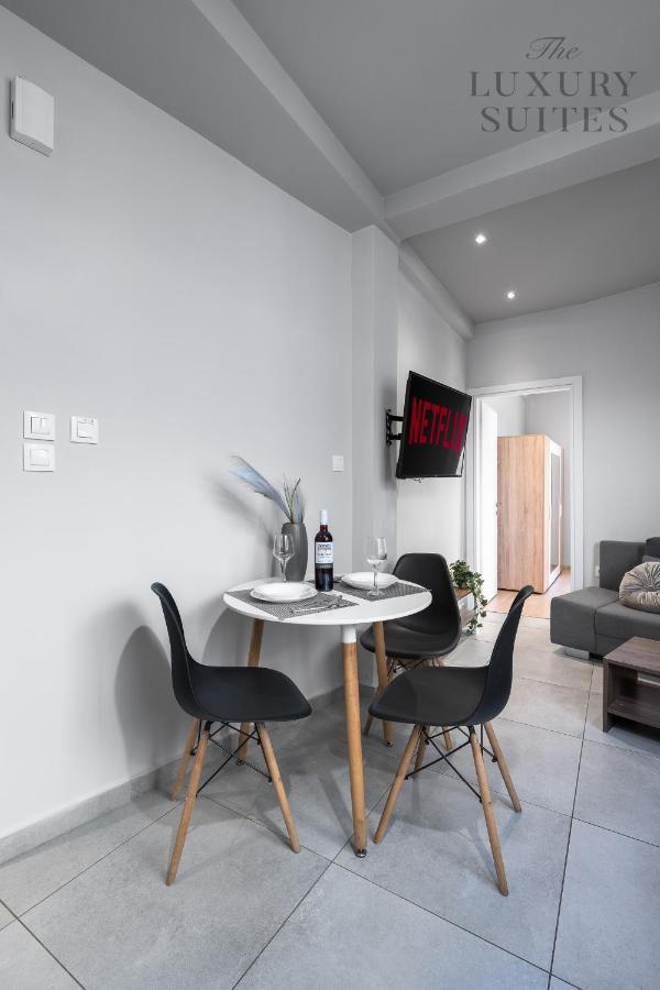 Upper Floor, The Luxury Suites Солун Екстериор снимка