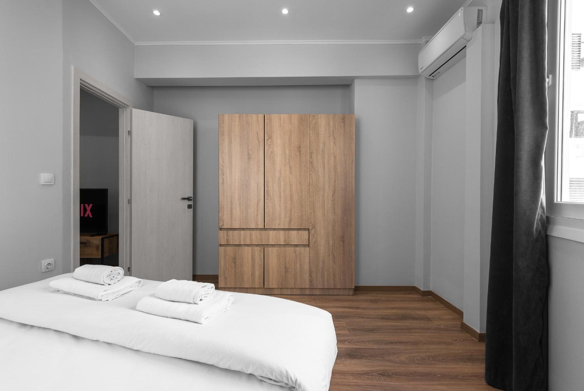 Upper Floor, The Luxury Suites Солун Екстериор снимка