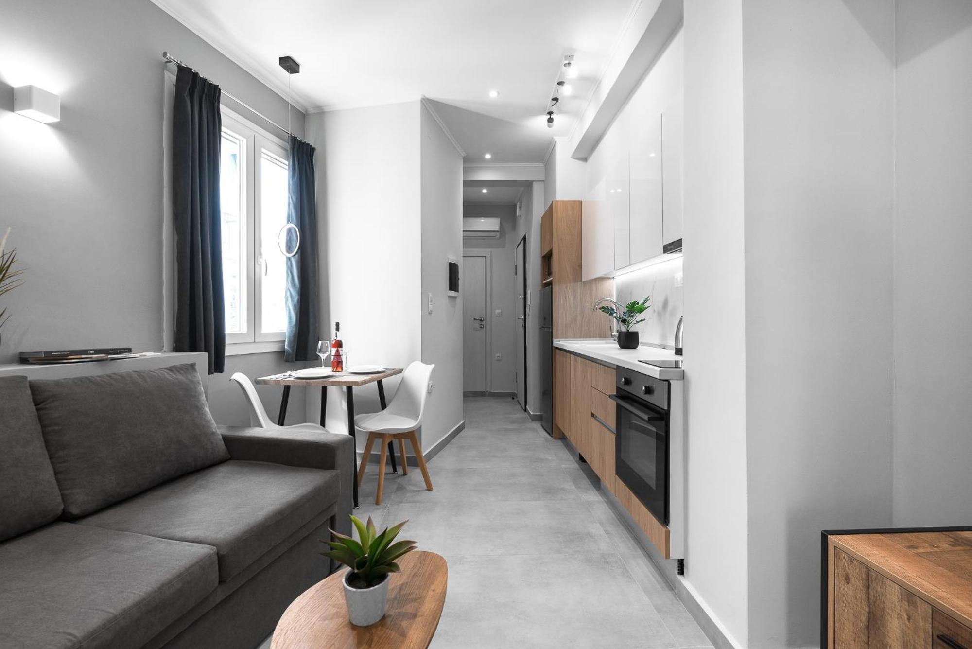 Upper Floor, The Luxury Suites Солун Екстериор снимка