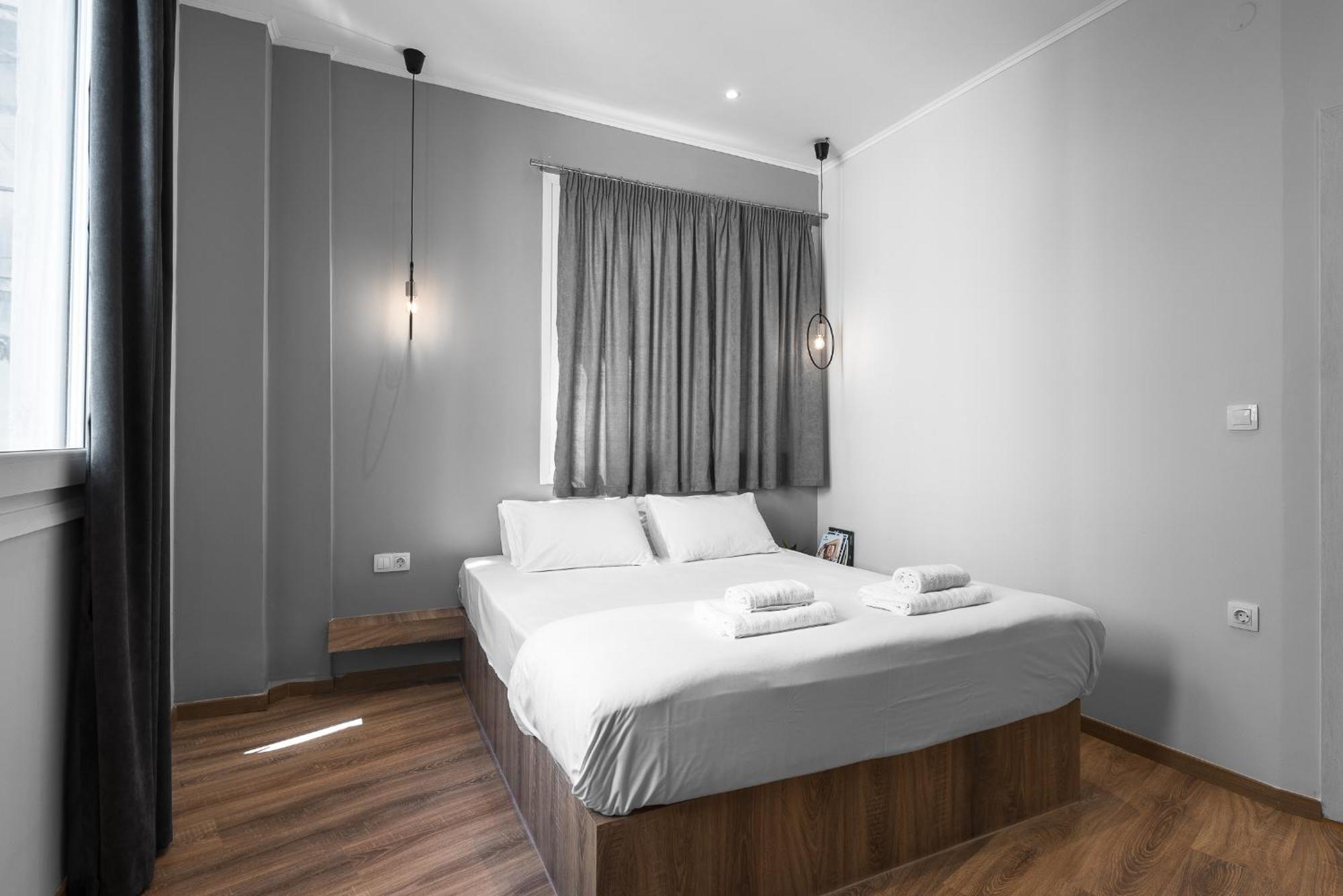 Upper Floor, The Luxury Suites Солун Екстериор снимка
